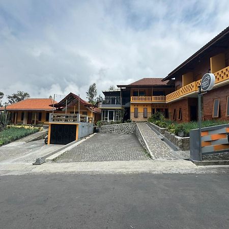 Homestay Lereng Bromo Exterior photo